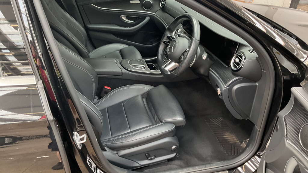 MERCEDES BENZ E300DE