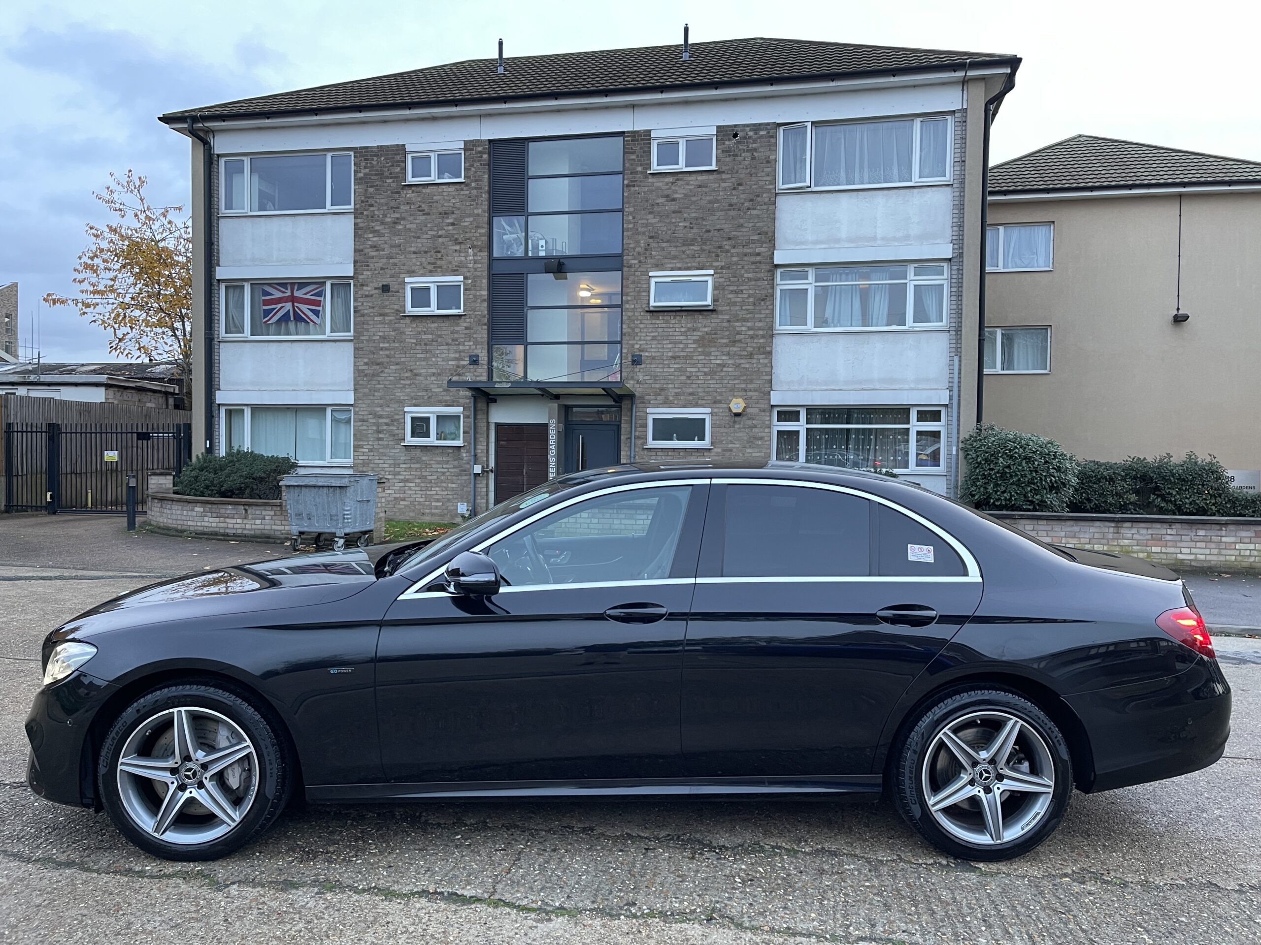 MERCEDES BENZ E300DE