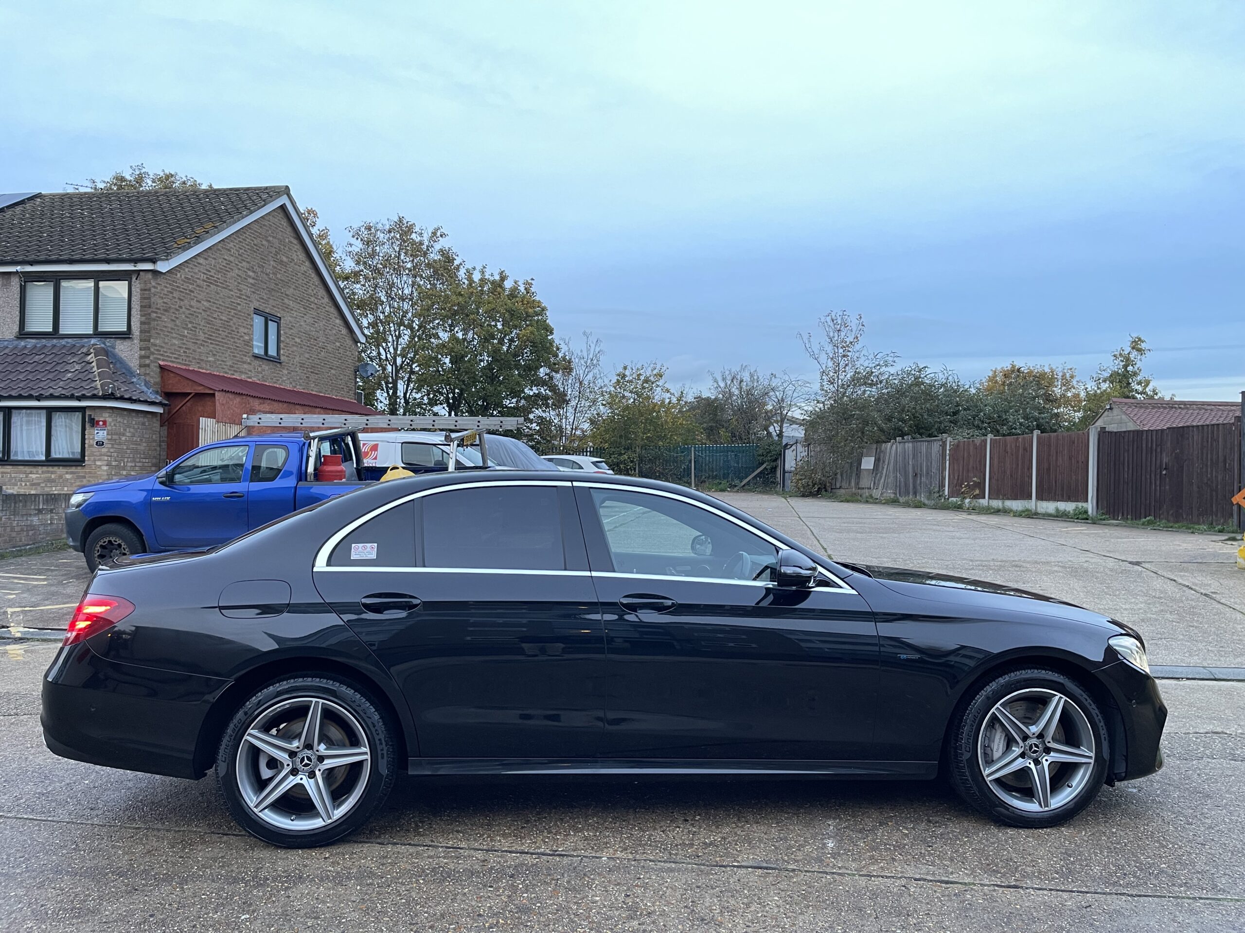 MERCEDES BENZ E300DE